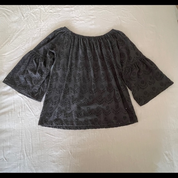 blouse - Picture 2 of 4